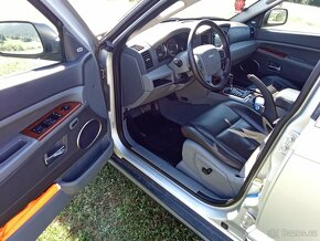 Jeep Grand Cherokee - 10