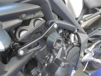 Triumph Street Triple 675 - 10