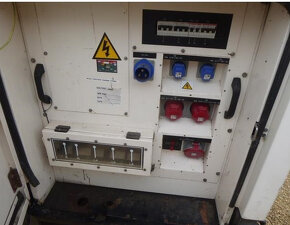 Dieselový generátor 100 KVA - 2005 FG WILSON PERKINS ENGINE - 10