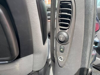 Citroen C8 2.2 HDi - 10