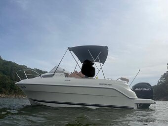 Quicksilver Activ Cabin 470, Mercury 60, koupací plata - 10
