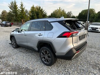 Toyota RAV 4 Rok výroby: září 2022 Stav tachometru: 80 000 - 10