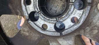 Zimni pneu 235/60 r18 audi q7 zimni kola - 10