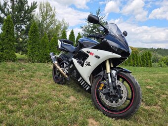 Yamaha R6 - 10