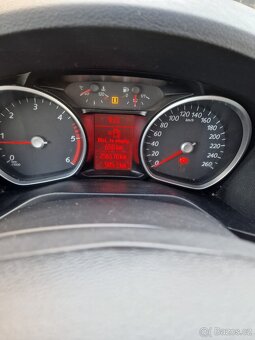 Ford s Max 2.0tdci Rok výroby: 2/2011 Najeto 250tis STK 4/26 - 10