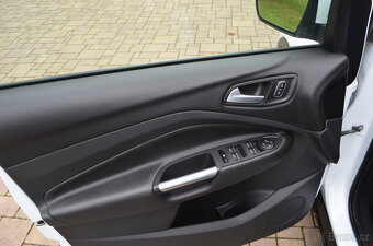 PRODÁM FORD KUGA 1.5 ECOBOOST FACELIFT 2018 - 10