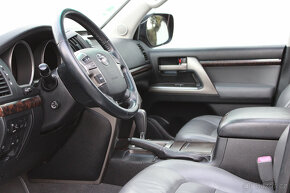 Toyota Land Cruiser 200 4.5 D4-D Luxury / 210 kW / Tažné - 10