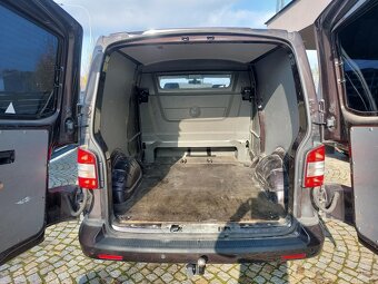 Pěkný  VW T5  Transporter  103 kw Long 2011 poctivých 275tis - 10