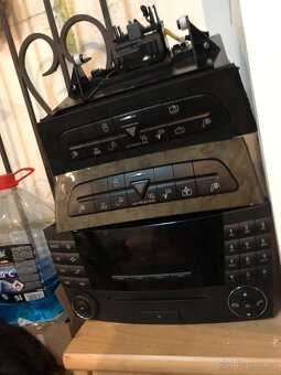 Mercedes E klasse w211 mix dílu - 10