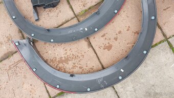 Mitsubishi L200 DID lemy a  zástěrky - 10