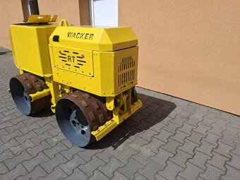 Vibrační válec Wacker neuson RT820 - 10