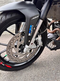 Aprilia Tuono 125 - 10