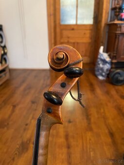 Staré housle stradivarky - 10