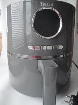 Horkovzdušná fritéza - 10