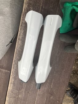 vnejsi klika dveri leva strana VW - 10