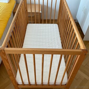 Bebecar + postýlka, botičky, hračky Zdarma - 10