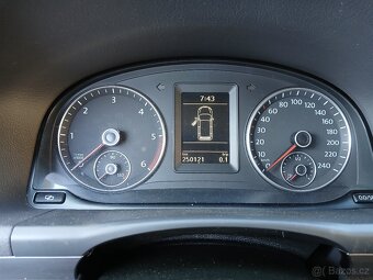 VW Touran 1.6TDI CR 77kw r.v2012 - 10