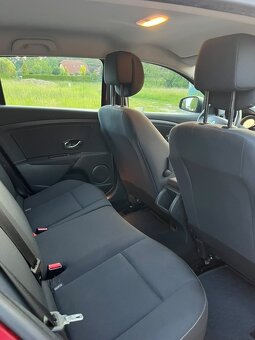 RENAULT MEGANE 1.6 74KW COMBI - 10