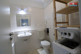 Pronájem bytu 1+kk, 39 m², Praha, ul. Hnězdenská - 10