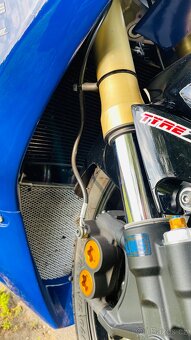 Yamaha R6 - 10