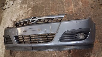 Opel Astra C, přední nárazník, světla, blatníky - 10