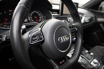 Audi RS6 quattro - 10