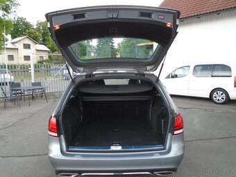 Mercedes-Benz Třídy E E250 2.0 155kW 106tis.km - 10