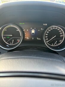 Toyota Camry 2.5 Hybrid Executive 10.2020 - 10