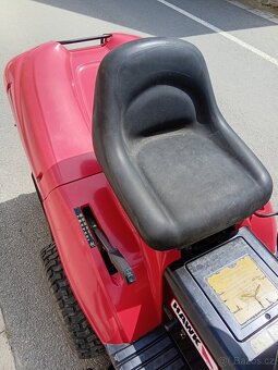 Prodám zahradní traktor Castelgarden dvouválec 16Hp - 10