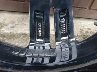 VOLVO V 60 S60 originalni alu kola 19" zimní pneu 235/40/19 - 10