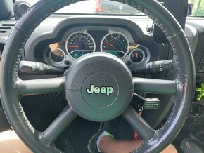 Jeep Wrangler - 10