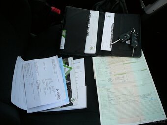 ŠKODA YETI 2.0 TDI 103KW 4x4 CLIMATRONIC OPCPARK ALU SERVISK - 10