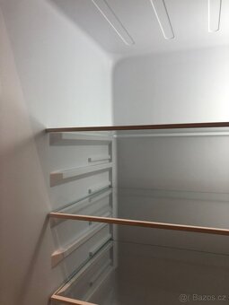 Malá lednice s mrazákem ECG 143cm - 10