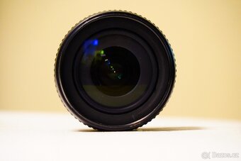 Nikon D5200 + Nikon 18-105mm, f3,5 - 5,6 - 10