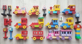 Levné kolejiště DUPLO, man. i el.mašinky,vagony, doplňky - 10