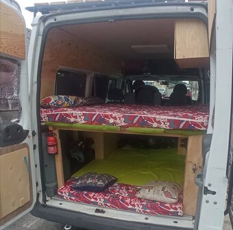 Ford Transit "obytka" alternativně 8/9míst - 10