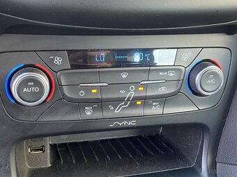 Ford Focus 1.6TDCi , 70 kW nafta, 2015 - 10