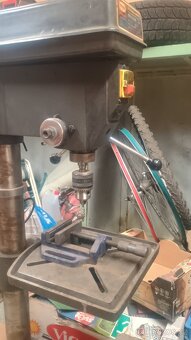 Sloupová vrtačka Proma E 1516B a podstavec - 10