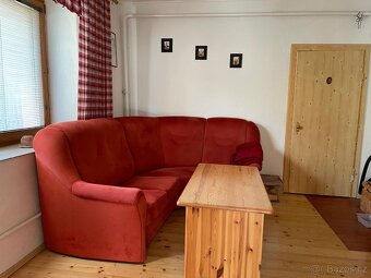 RD 5+1 Rakvice, CP 439 m2, sklep, dvůr - 10