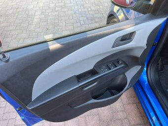 Chevrolet Aveo 1.4 i 74 kW Tempomat Serviska - 10