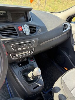 Renault Grand Scenic 3 1.9 dci - 10