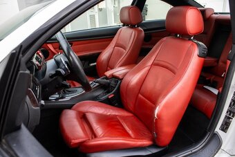 BMW E92 330d xDrive 180kw AT/6 2010 - 10