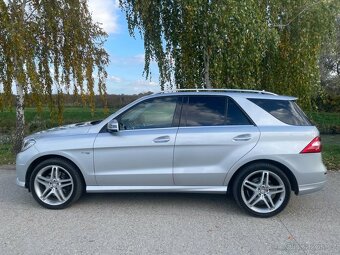 Mercedes-Benz ML500 - 10