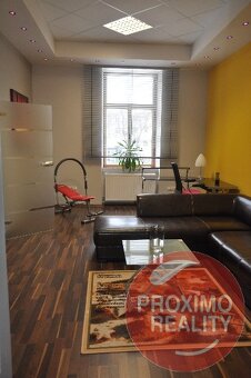 PRONÁJEM 3+1, o výměře 105 m2, v centru Jihlavy KRYTÝ BAZÉN - 10