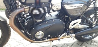 Triumph speed twin 1200 - 10