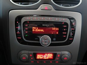 Ford Focus 1.6 16V 74kW klima,tempomat,1.majitel, po servise - 10