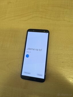 Mix mobilních telefonů (funkční / nefunkční / tlačítkové) - 10