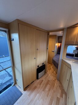 Dethleffs Camper 510 ~ francouzská postel - 10