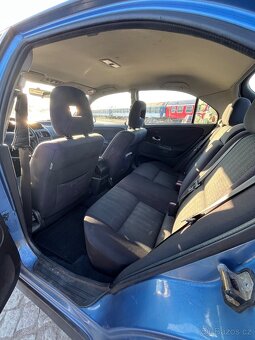 Mitsubishi Carisma 1.8GDI - 10