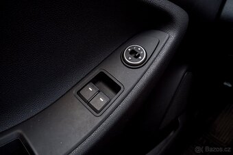 Hyundai i20 1.2i 55kW, klima, tažné - 10